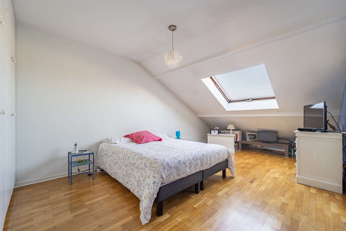 Appartement de type T5 en duplex de 122m² avec balcon - photo 10