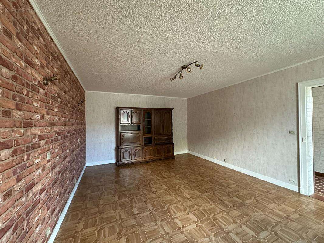 Maison de bourg  de 123 m² à Vicq sur Nahon (36600) - photo 4
