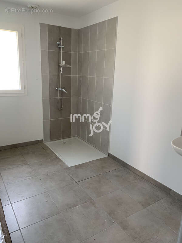 Maison à LAVERNOSE-LACASSE