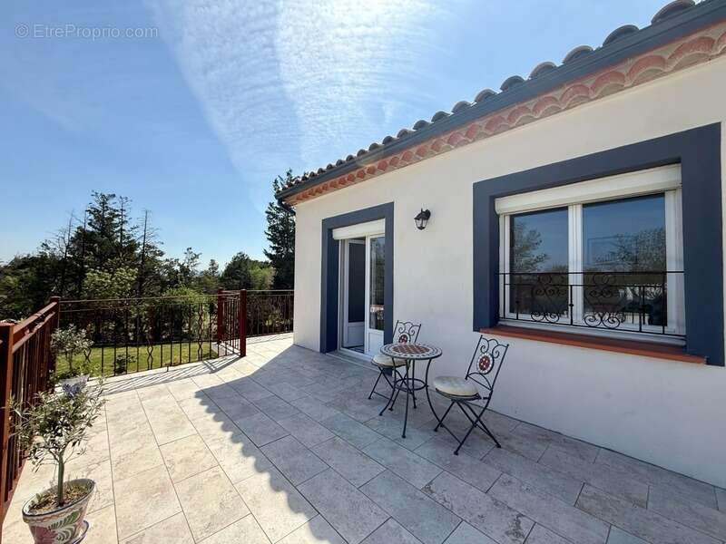 Maison à VILLEMOUSTAUSSOU