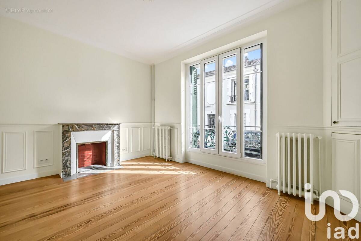 Photo 1 - Appartement à LA GARENNE-COLOMBES