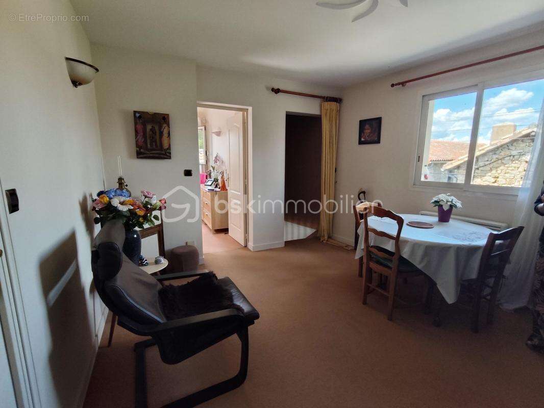 Propriété de 177 m2 avec piscine - photo 12
