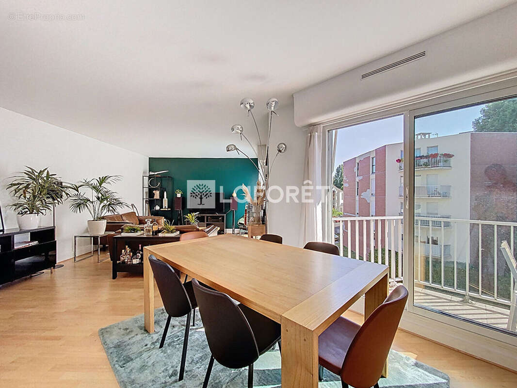 Appartement à VERNEUIL-SUR-SEINE