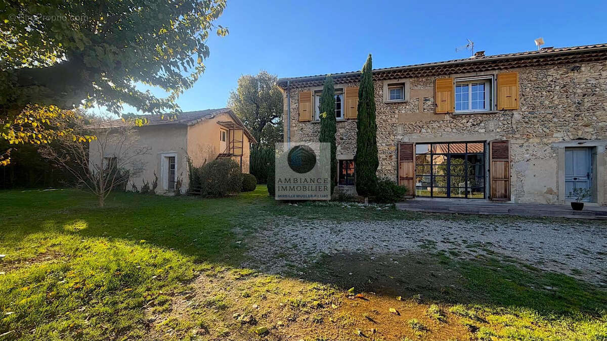 Maison à ETOILE-SUR-RHONE