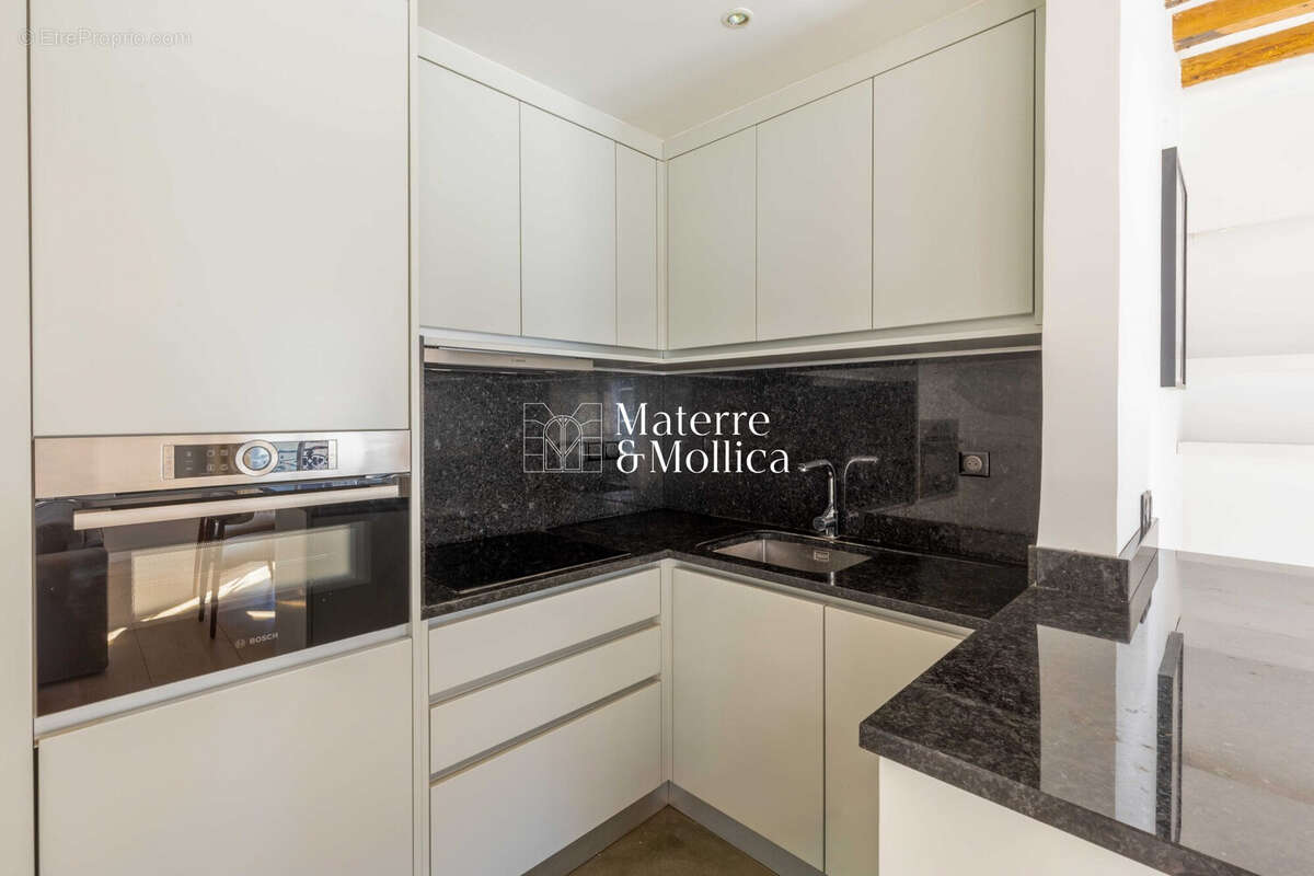 Appartement à PARIS-7E