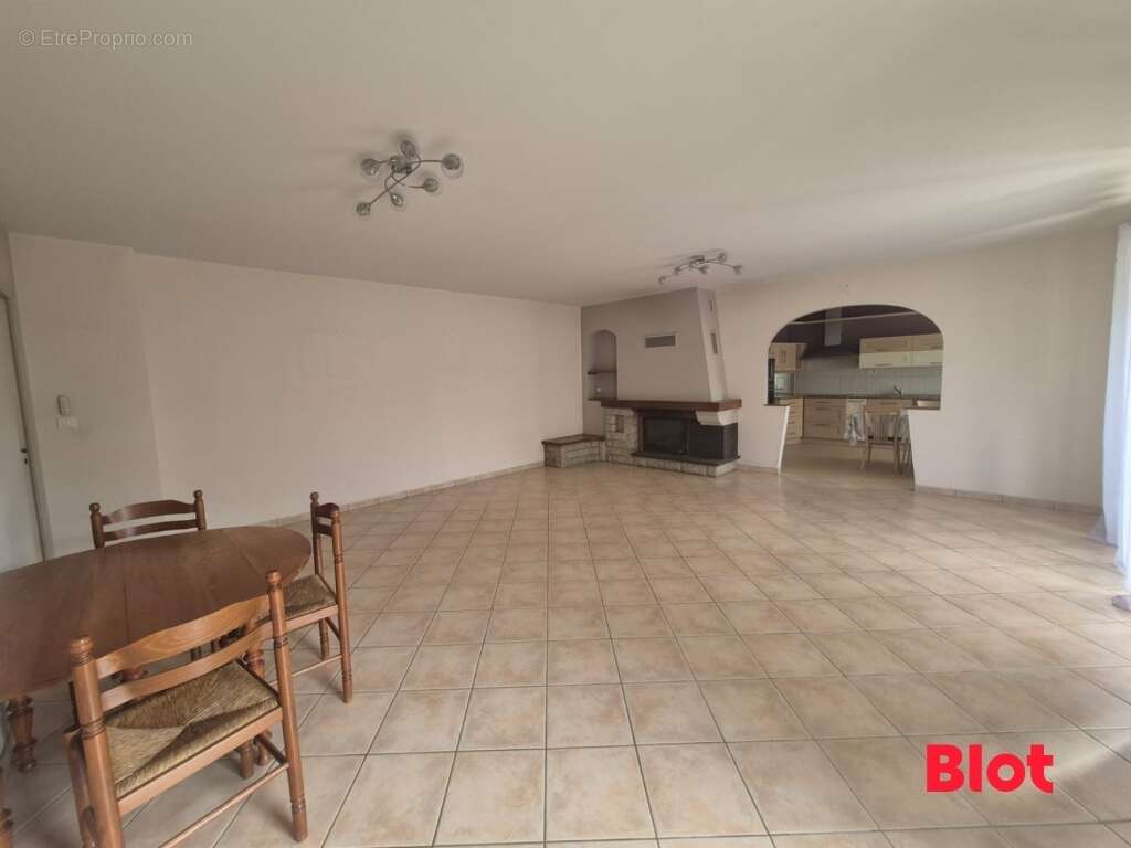 Maison 137 m² à Taillis  - photo 3