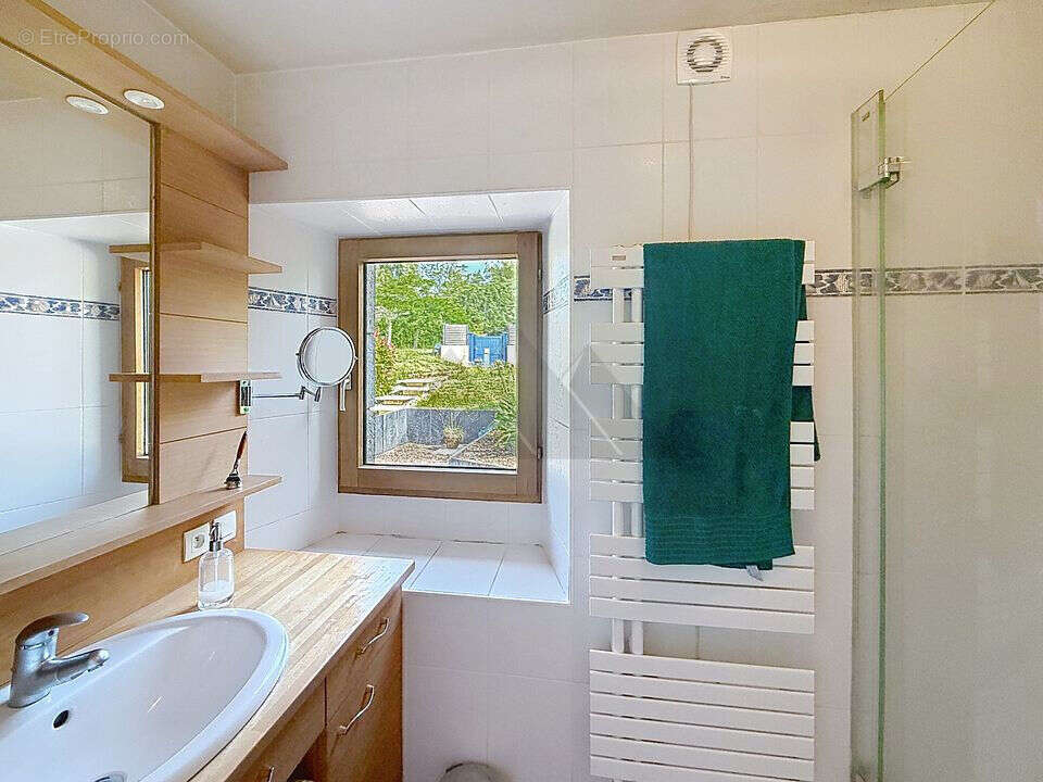 A vendre quimper  sud kernoter  longeres avec jardin et piscine - photo 8