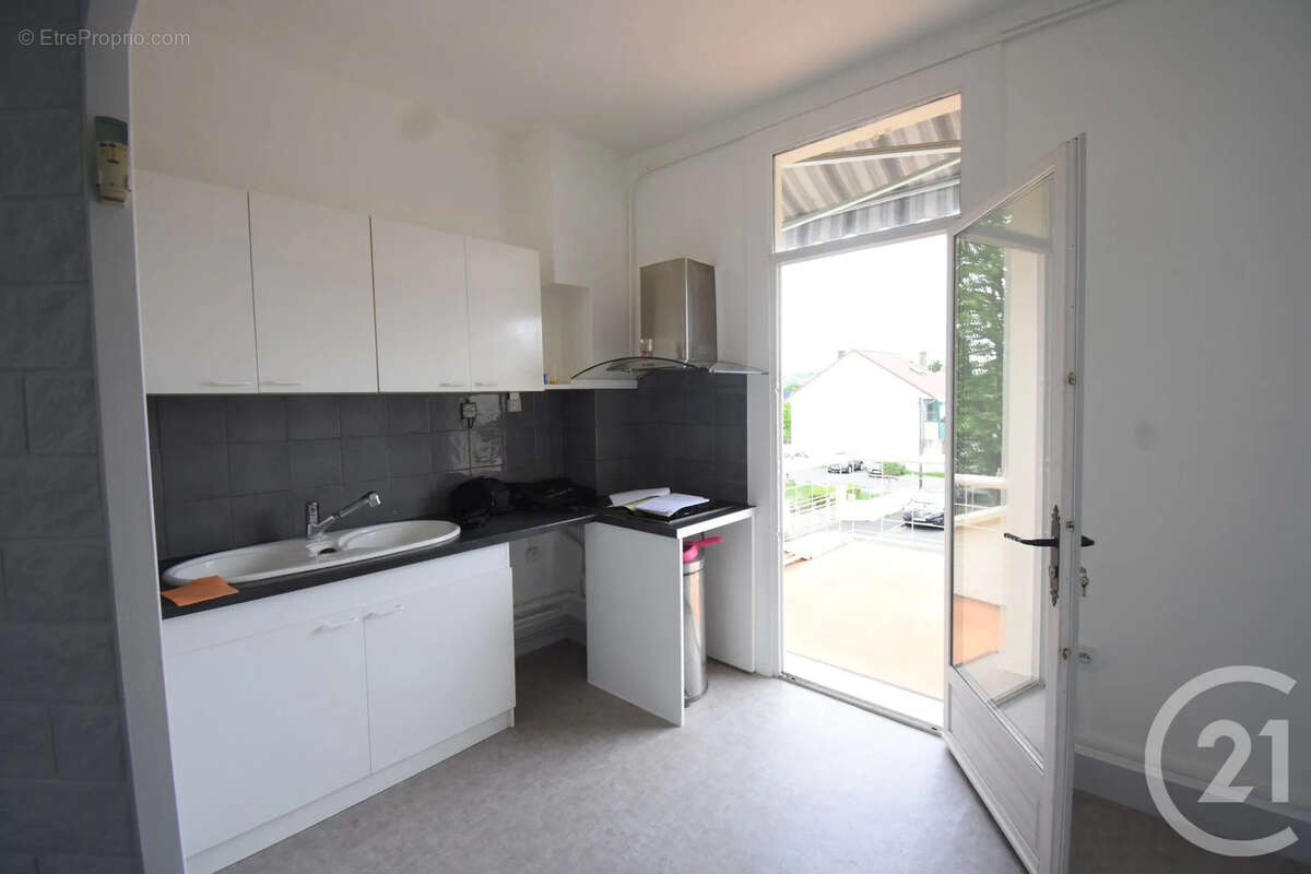 Appartement à BELLERIVE-SUR-ALLIER