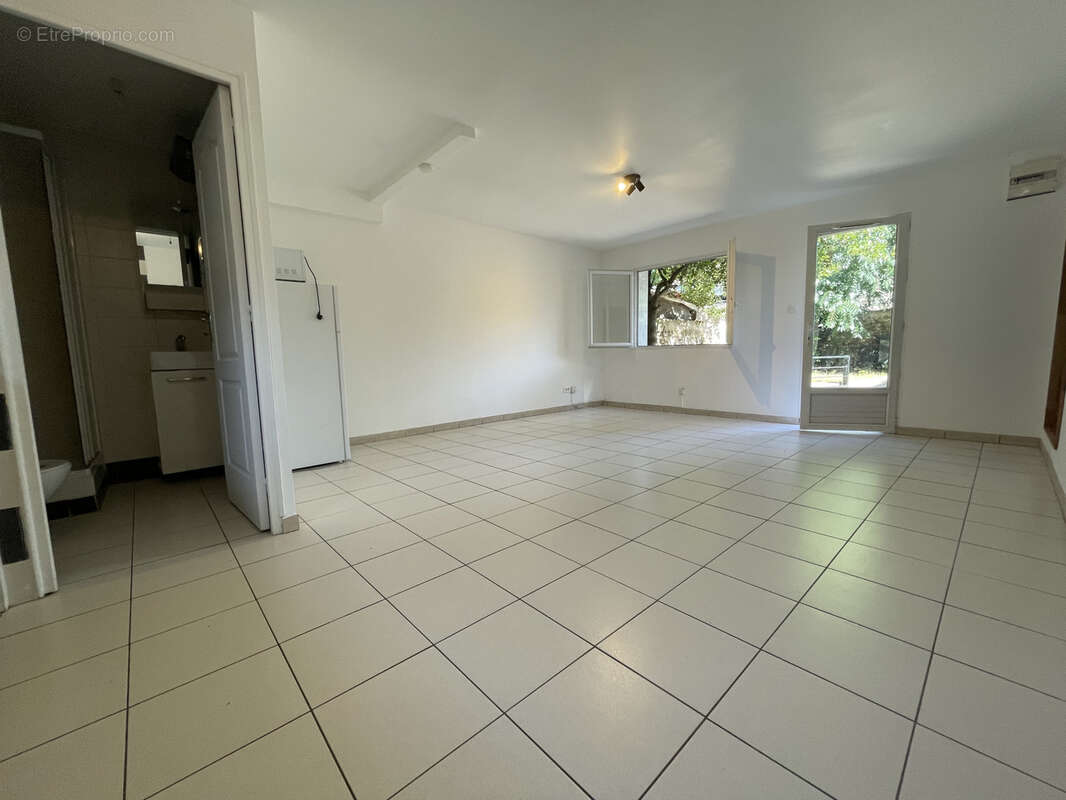 Appartement à LES MUREAUX