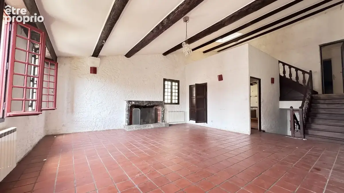 AGDE  Appartement de caractère 90 m²  2 chambres  Charme de l'ancien - photo 2