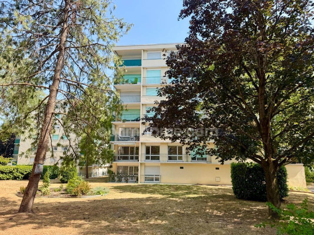 Appartement à ARPAJON