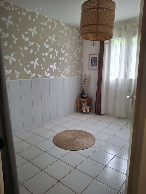 10 mns de narbonne, nevian, dans charmant petit village avec commodites, superbe villa de type 4 avec garage, - photo 22