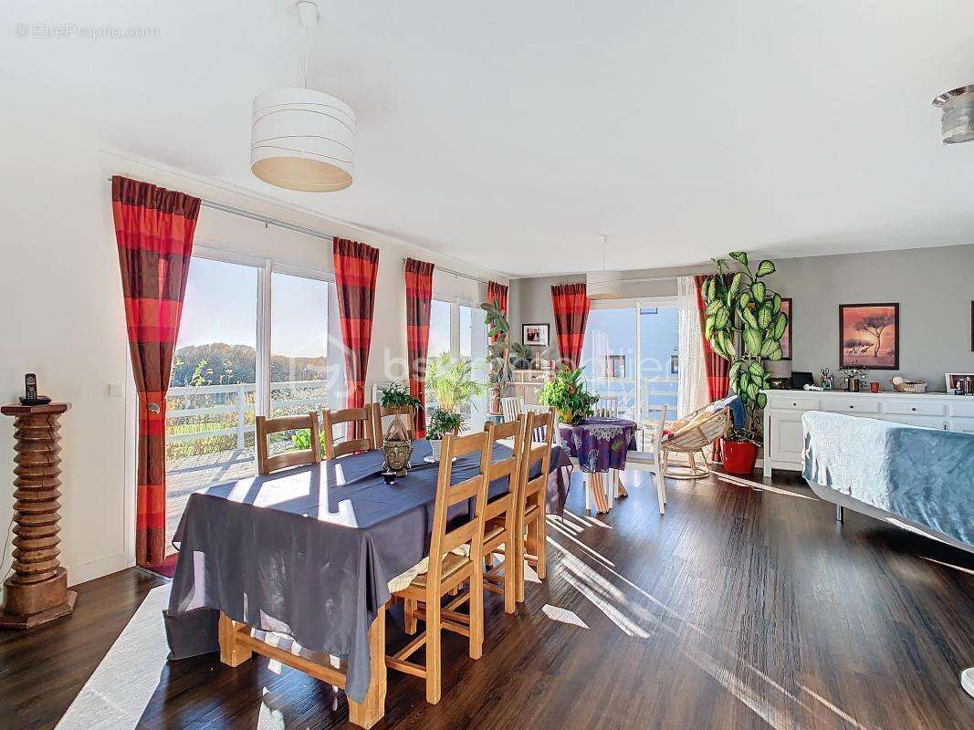 Maison à PERIERS-EN-AUGE