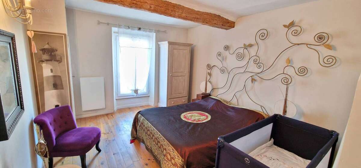 Autre à ROQUEBRUNE-SUR-ARGENS