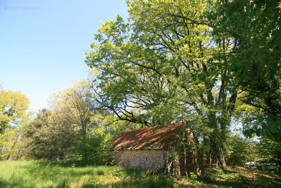 Maison à LA CHAPELLE-AUBAREIL