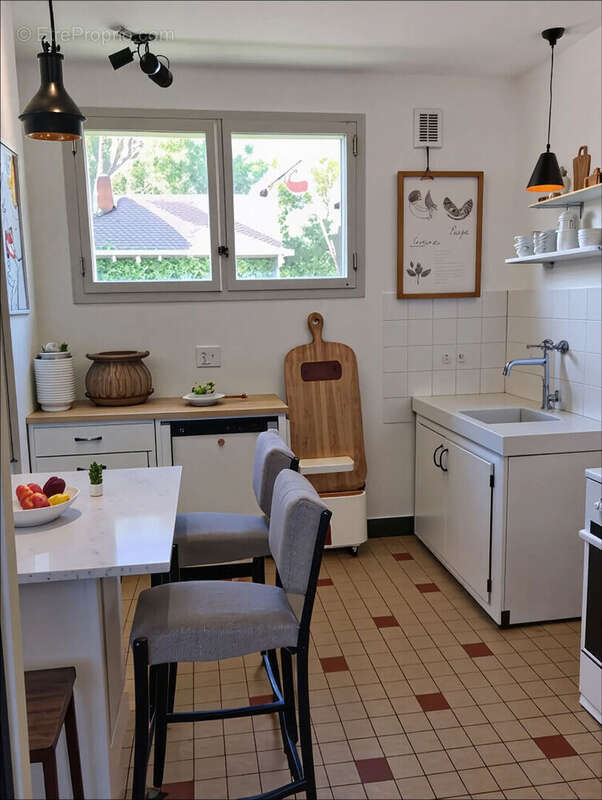 Maison à MONTROND-LES-BAINS