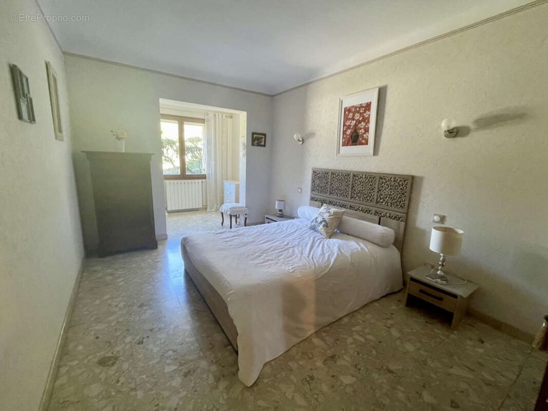 Appartement à MARSEILLE-12E