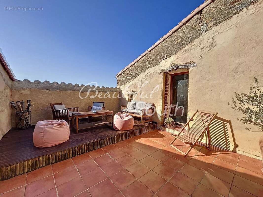 Maison à MONTESQUIEU-DES-ALBERES