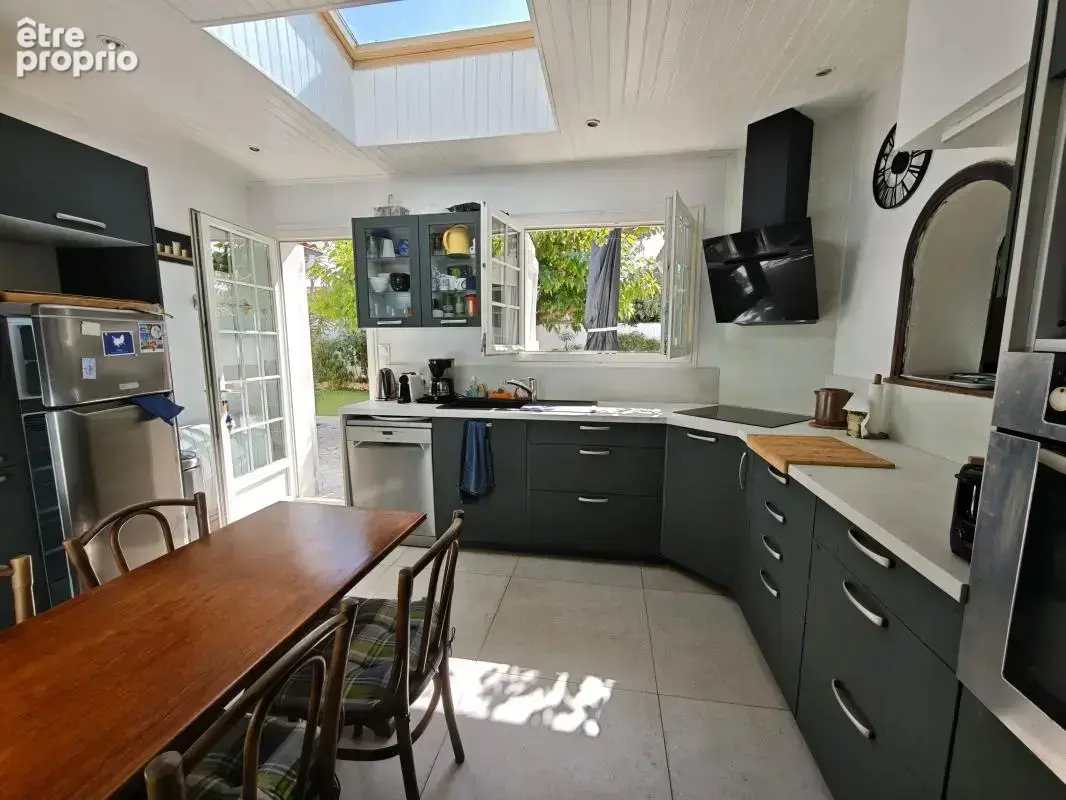 Maison À Vendre les Portes en Ré entre plages, golf et forêt - photo 4