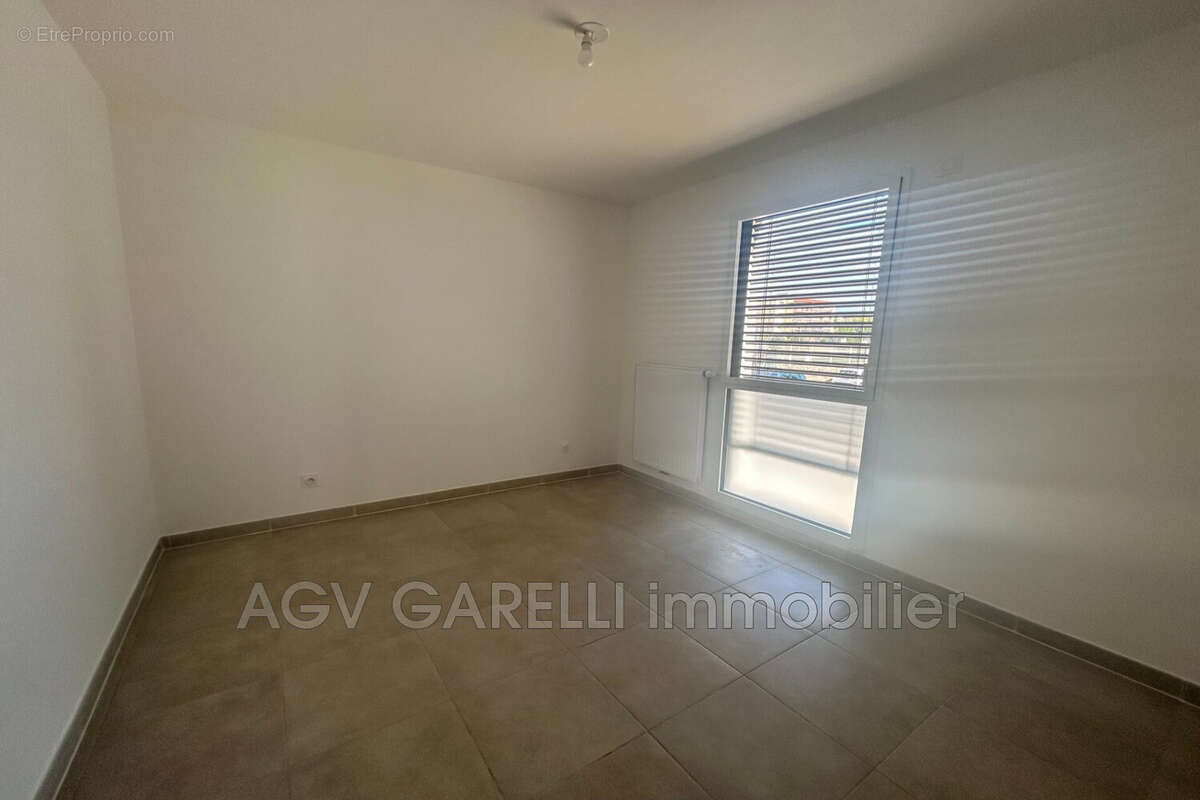 Appartement à HYERES