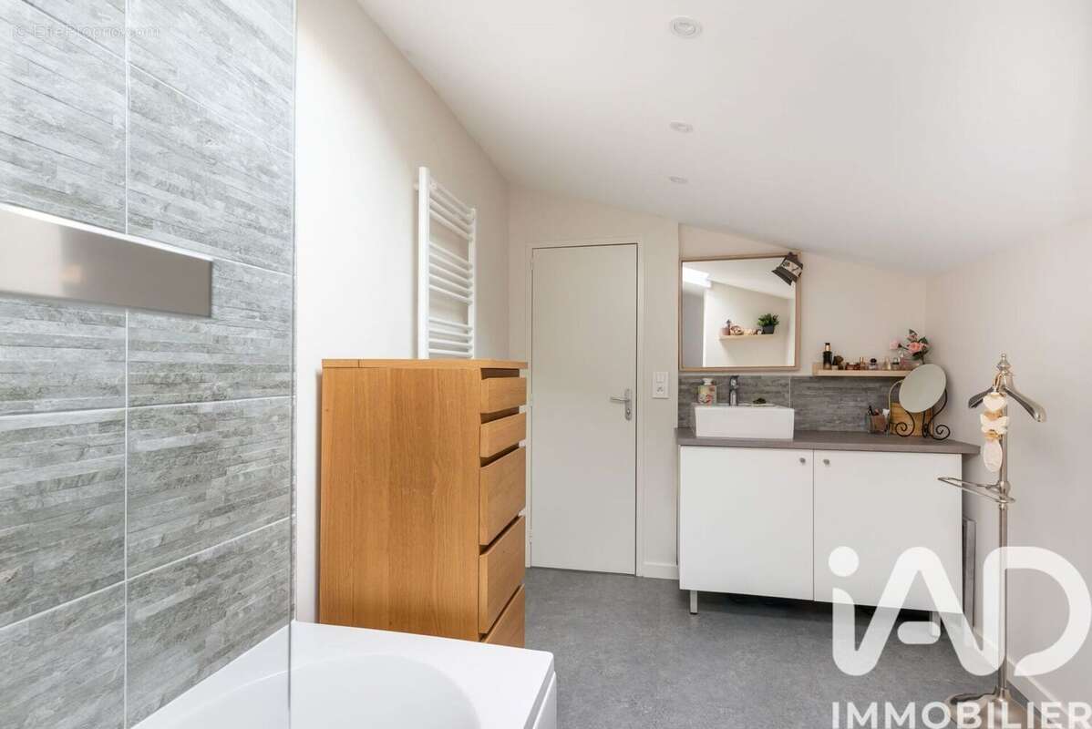 Photo 9 - Maison à CHAUSSAN