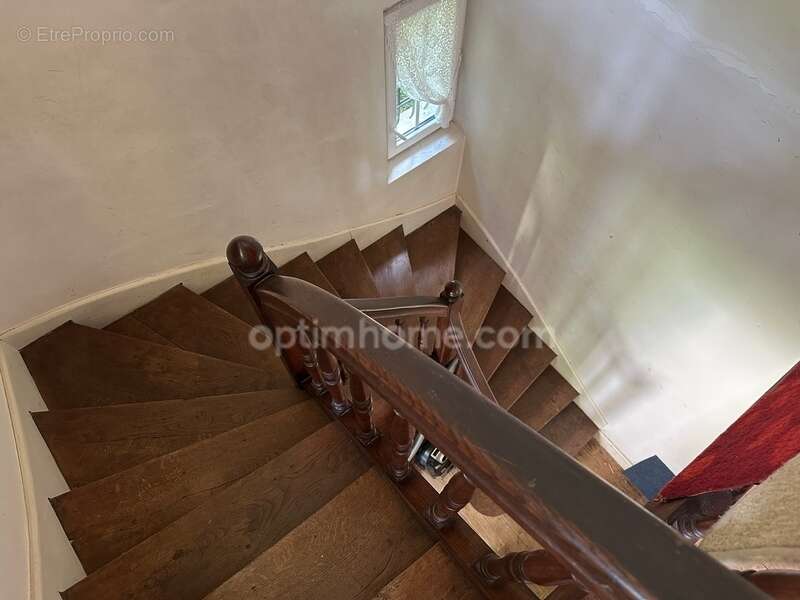 Maison de ville avec charme et caractère, spacieuse dépendance en pierre, jardin de 2000 M2 - photo 14