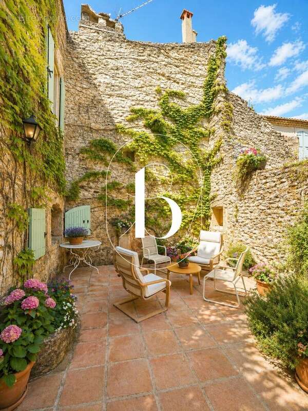 Maison à GOUDARGUES