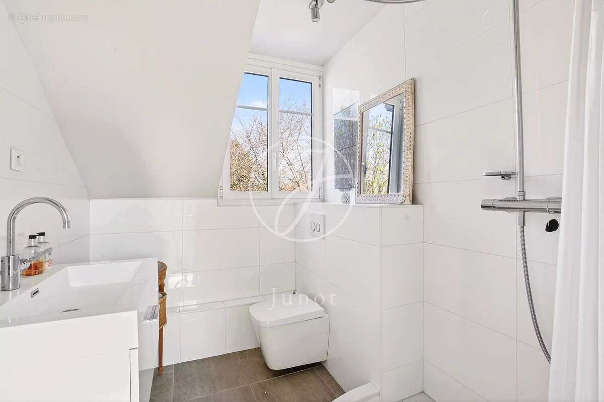 Maison à LE VESINET