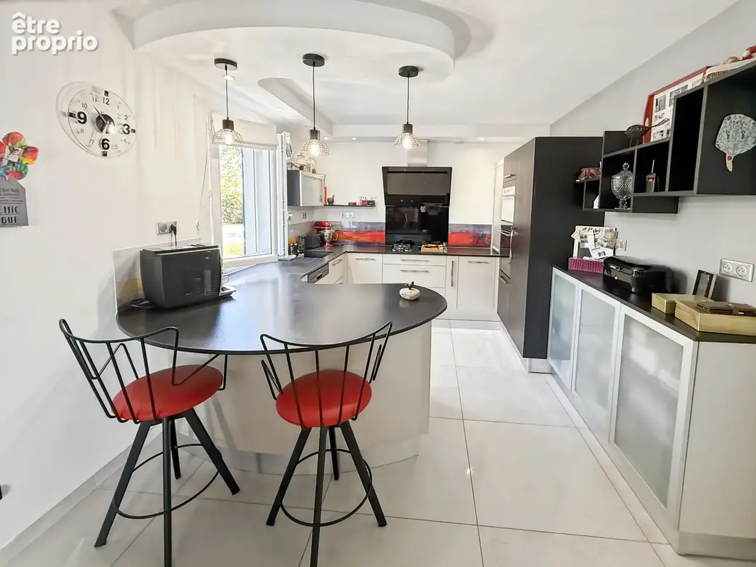 Dept de la Vienne (86) Maison de caractère type 8 à vendre - photo 5