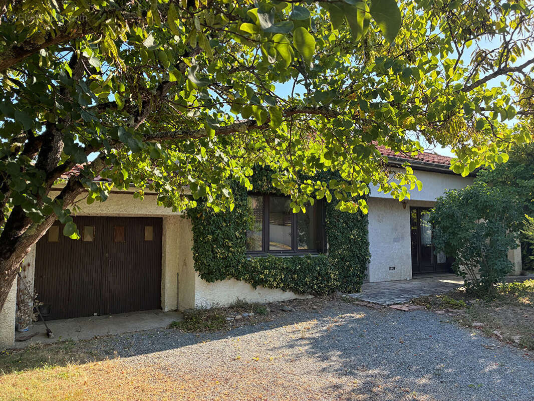Maison de plain-pied avec vue dégagée sur la campagne, à deux pas de Cancon - photo 4