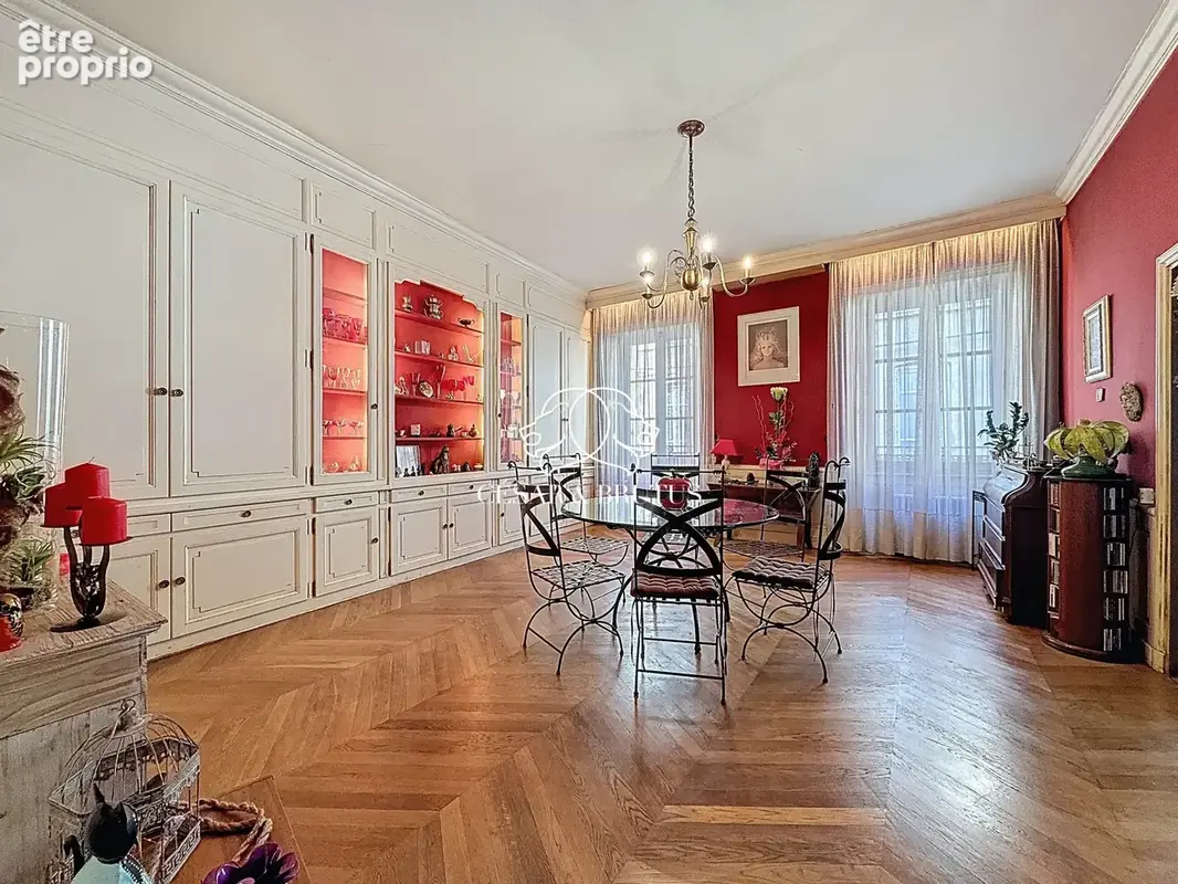 Maison 6 pièces 274 m² à vendre à Thizy (69240) - photo 3
