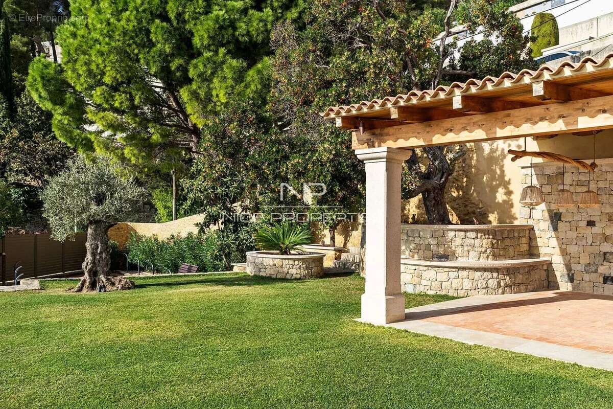 Maison à ROQUEBRUNE-CAP-MARTIN