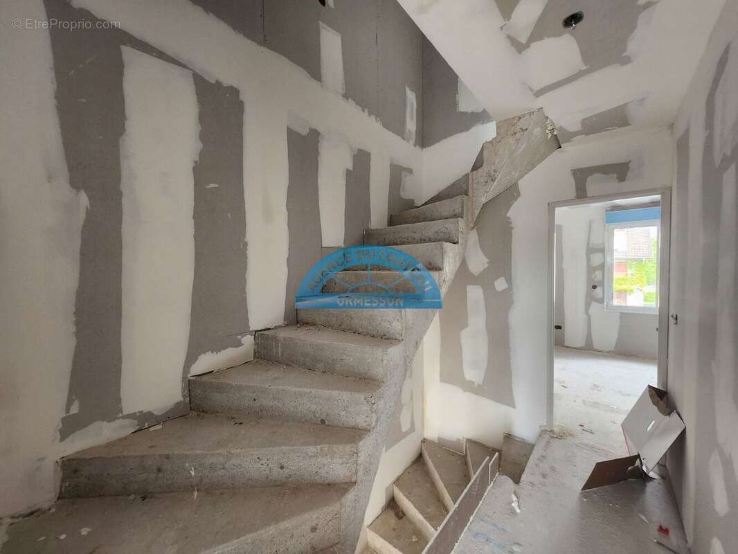 Maison à ORMESSON-SUR-MARNE