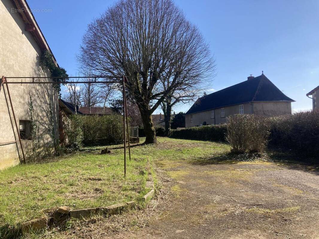 Photo 6 - Maison à LIGNY-EN-BRIONNAIS