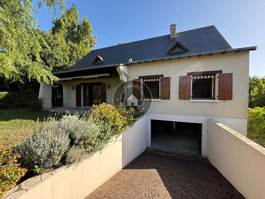 Maison à GENNES