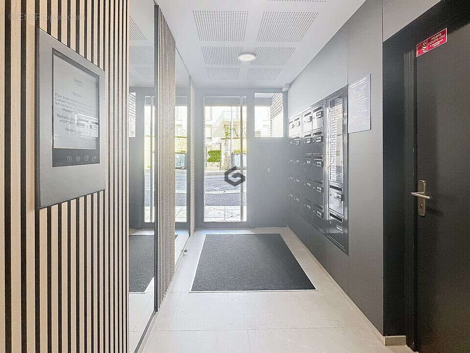 Appartement 80 m² à Reims  - photo 2