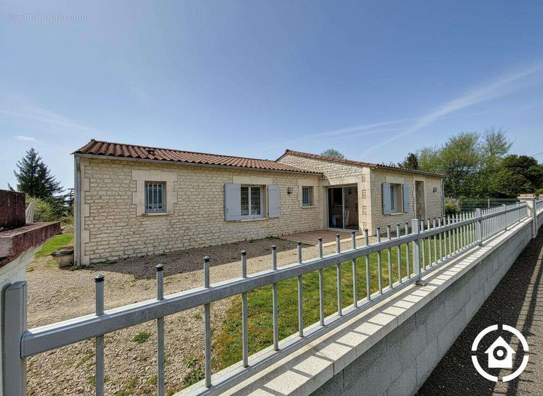 Maison plain-pied - 3 chambres - jardin clos & double garage - v - photo 23