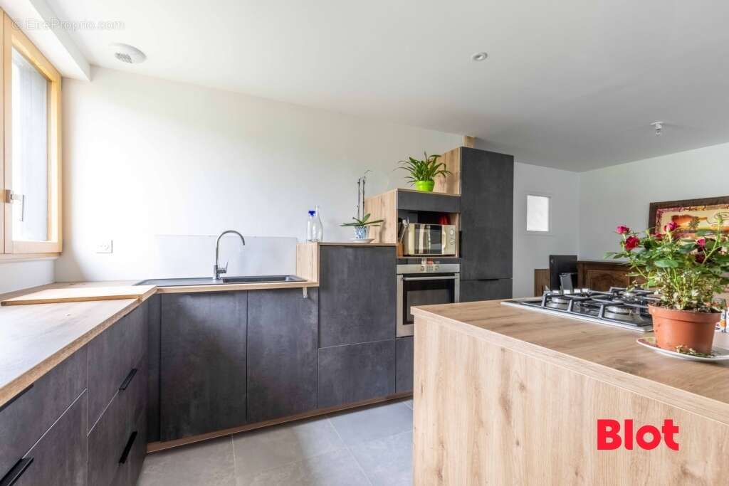 Maison à LA BOUEXIERE