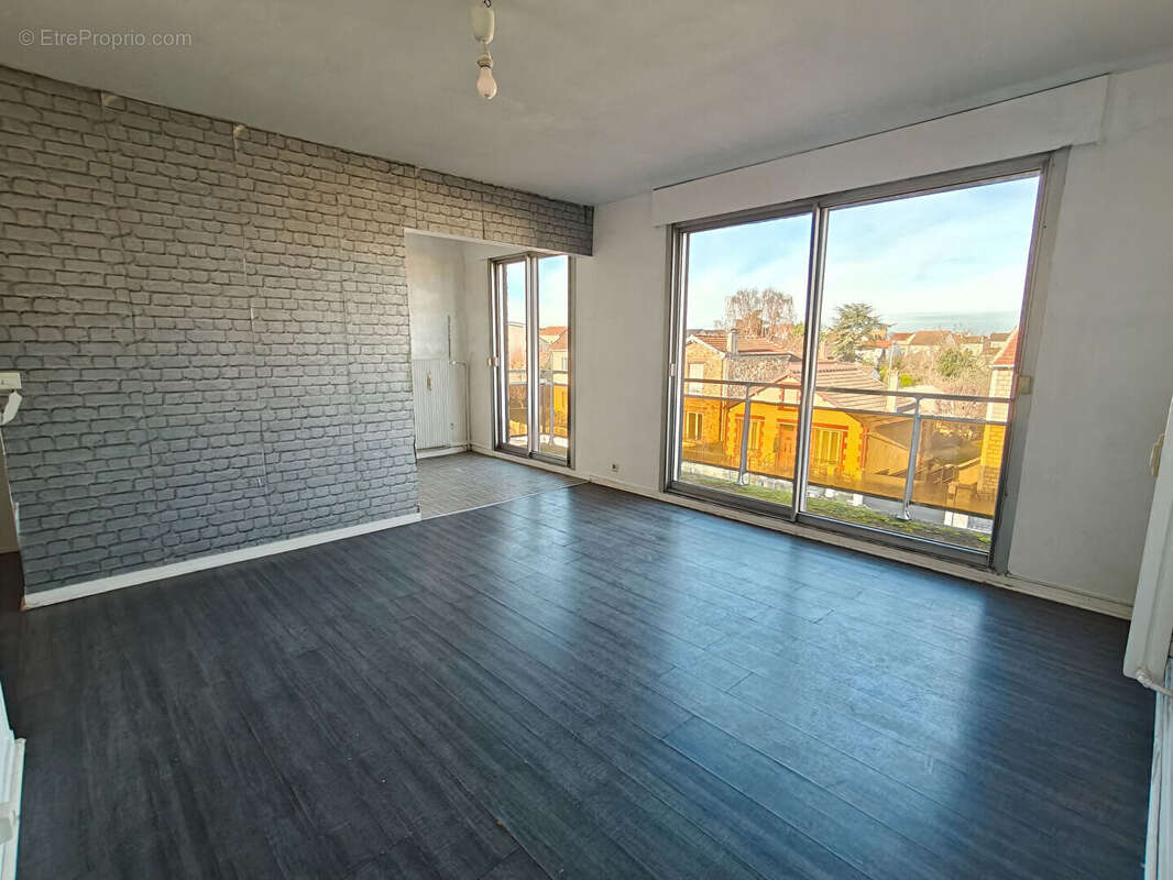 Appartement à CARRIERES-SUR-SEINE