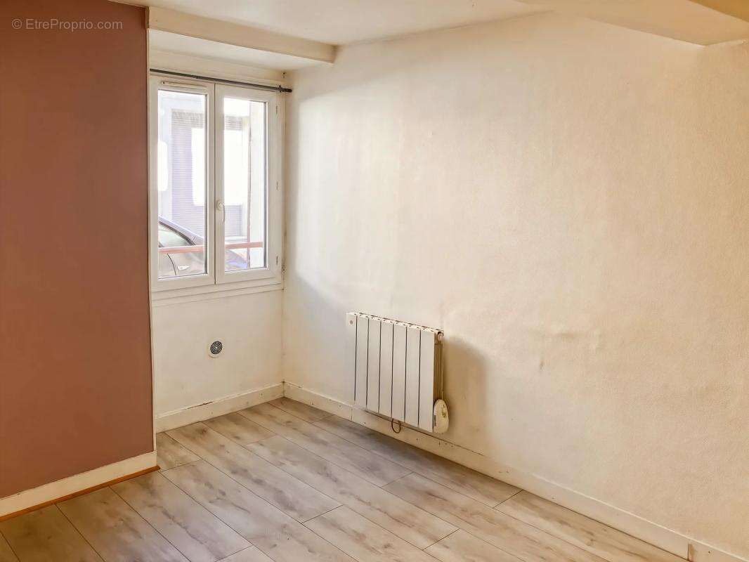 Appartement à LA FERTE-ALAIS