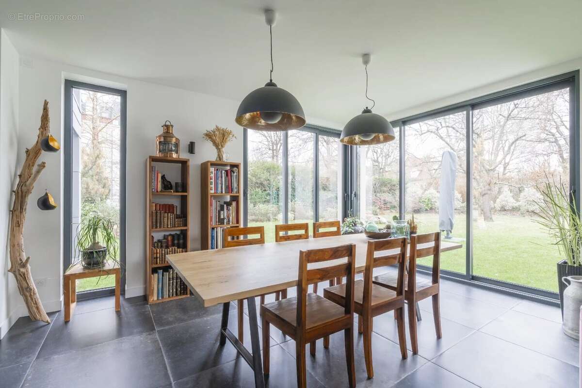 Maison à LE VESINET