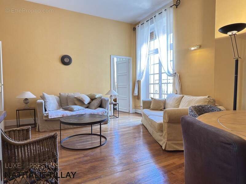 Appartement, rue Royale, à vendre , 3 chambres, statiuonnement, ORLEANS (45) - photo 3