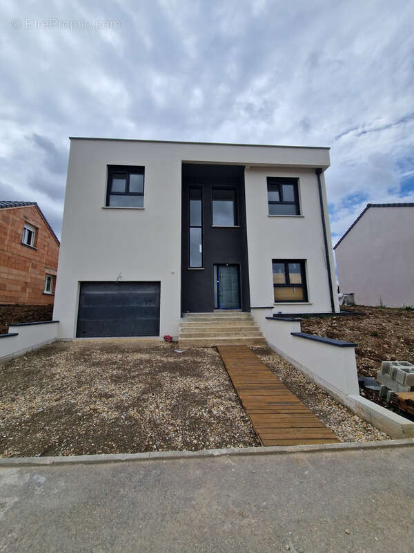 Maison à SAINT-NICOLAS-DE-PORT