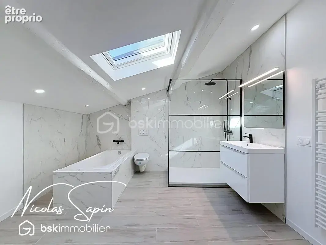 Maison 220m2 5 chambres entièrement rénovée au centre de Varces - photo 2