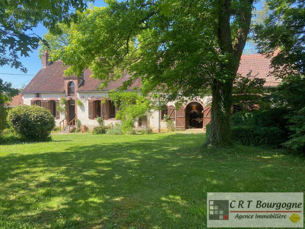 Maison à SAINT-MAURICE-LE-VIEIL