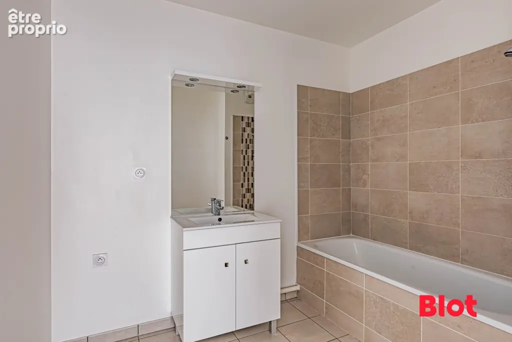 Appartement 3 pièces 65 m² à vendre à Nantes (44000) - photo 9