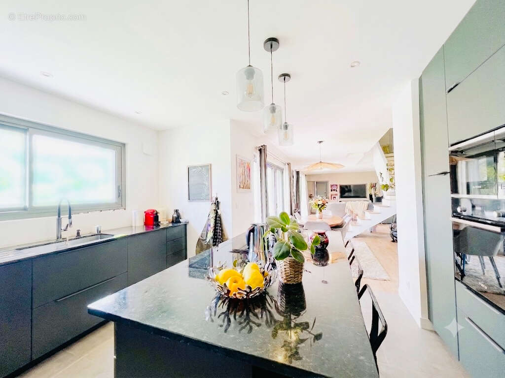 Belle contemporaine 194m 2 . 5 suites parentales - photo 7