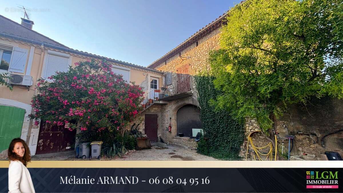 Appartement à COMBAS