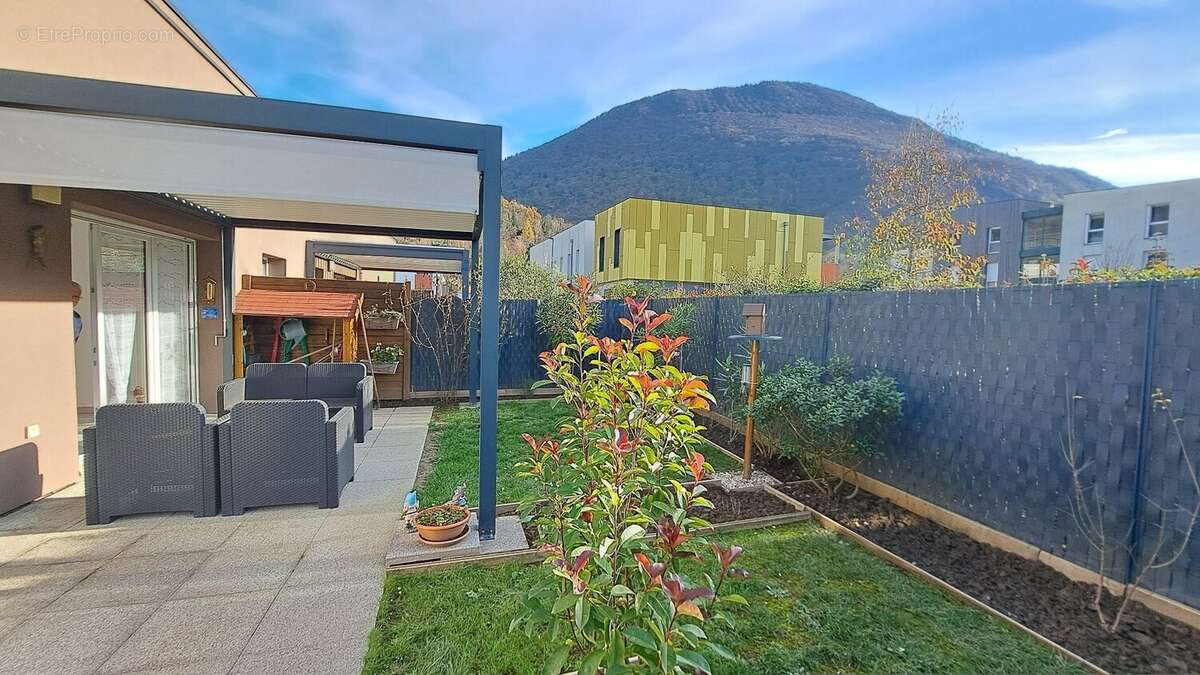 Appartement à CHAMP-SUR-DRAC