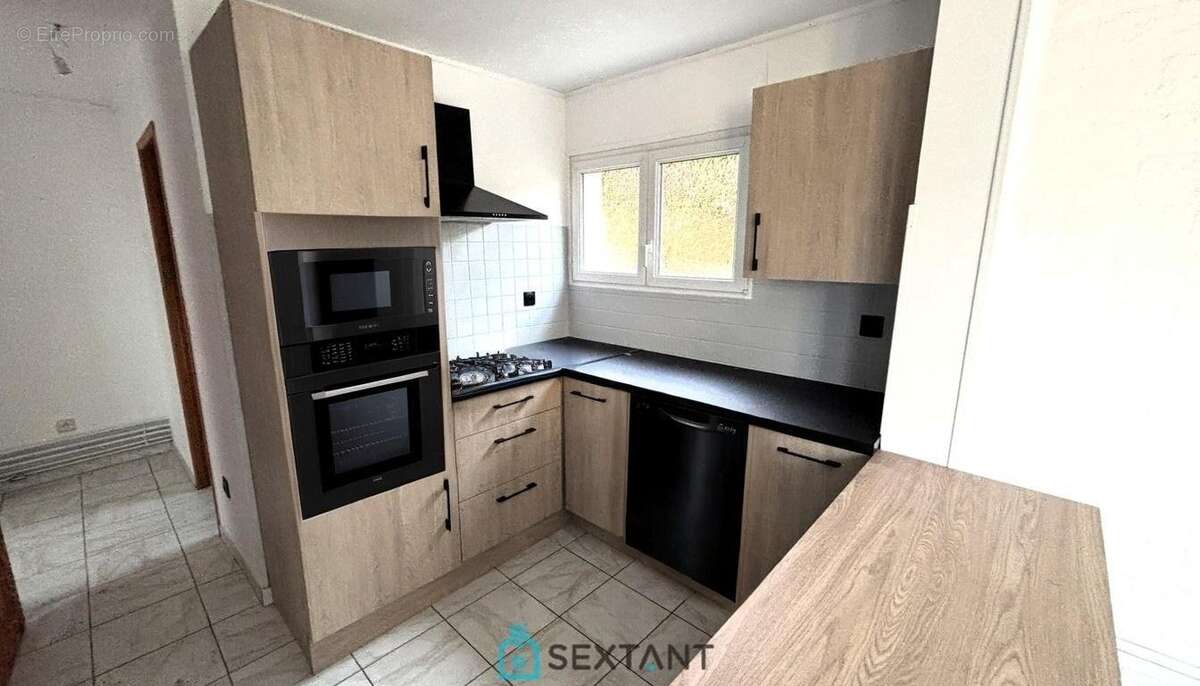 Plain-pied 2 chambres + 1 bureau - photo 3